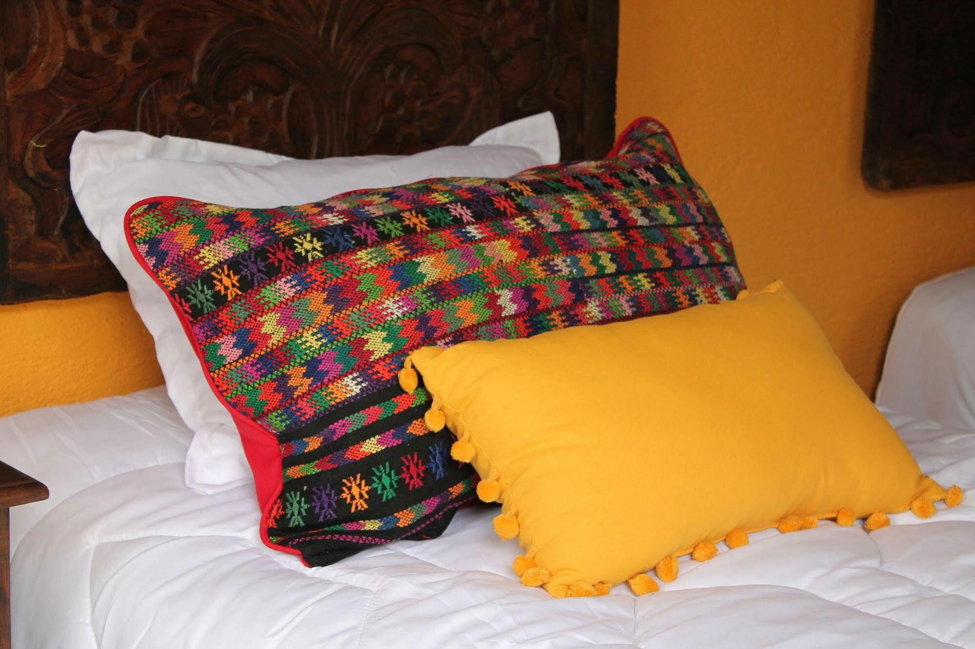 Bed and Breakfast Casa Naranjo Антигуа-Гватемала Экстерьер фото